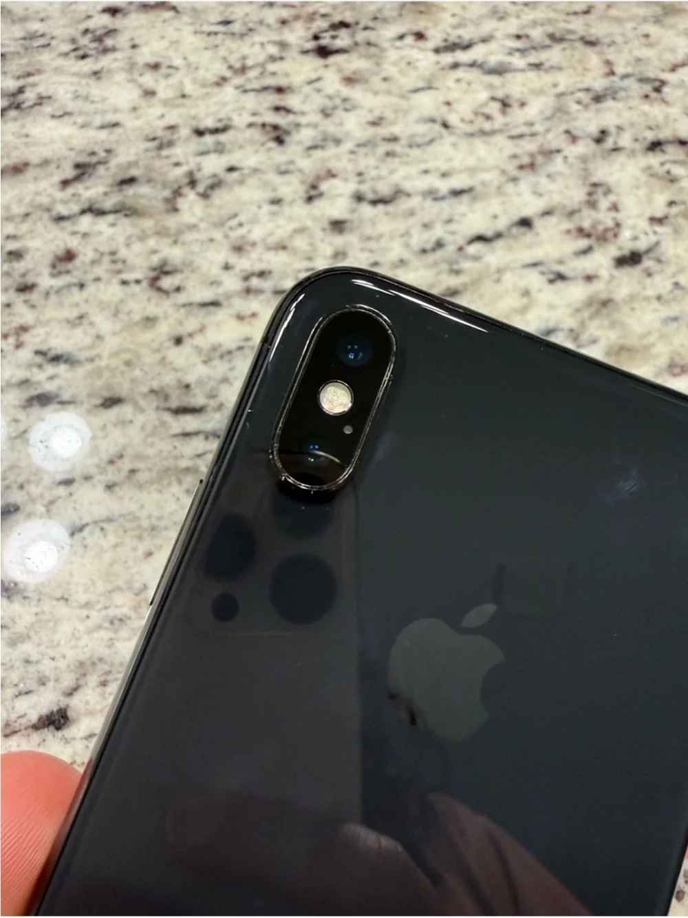 Apple iPhone X 64 GB Unlocked - (Any Carrier) Excellent Condition in sleek black